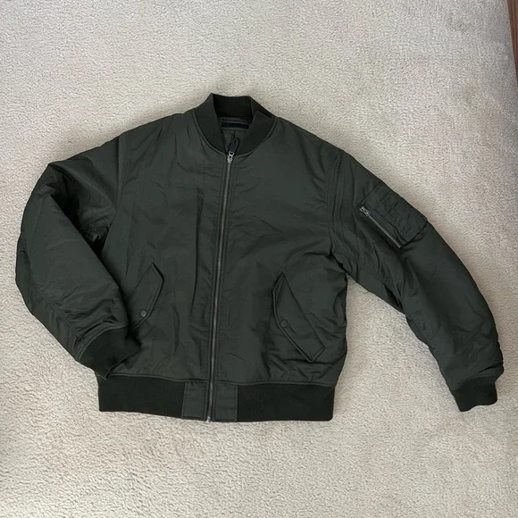Uniqlo Men's Olive Bomber Jacket - Picture 2 of 12